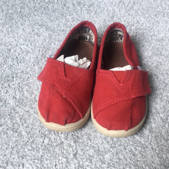 Tom’s toddler size 6 - Picture 3 of 8